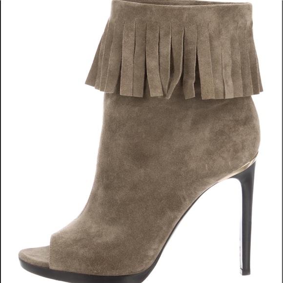 Burberry Boots - Picture 1 of 4
